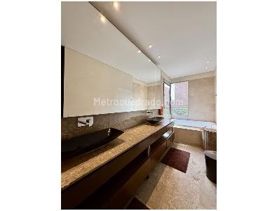 Apartamento de 4 alcobas en venta en La Cabrera, Bogotá, 387 m² · foto 3 de 14