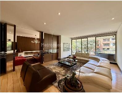 Apartamento de 4 alcobas en venta en La Cabrera, Bogotá, 387 m² · foto 2 de 14