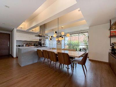 Apartamento en venta en Santa Barbara Alta, Bogotá · foto 2 de 8