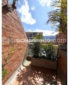 Apartamento de 2 alcobas en venta en Chico Norte, Bogotá, 95 m² · foto 5 de 8
