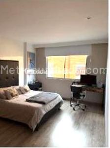Apartamento de 2 alcobas en venta en Chico Norte, Bogotá, 95 m² · foto 6 de 8