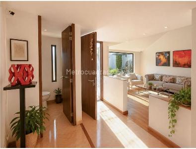 Casa de 3 alcobas en venta en Santa Ana Occidental, Bogotá, 350 m² · foto 15 de 20