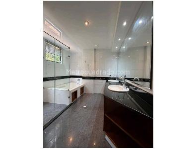 Apartamento en arriendo en Santa Barbara Alta, Bogotá · foto 12 de 12