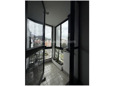 Apartamento de 3 alcobas en venta en Santa Barbara, Bogotá, 208 m² · foto 11 de 16