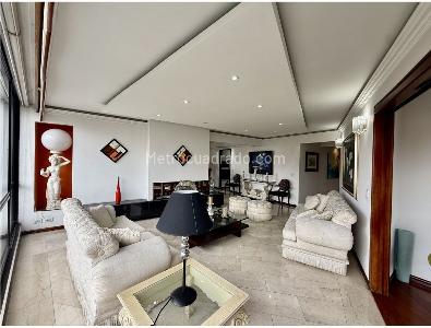 Apartamento de 3 alcobas en venta en Santa Barbara, Bogotá, 208 m² · foto 13 de 16