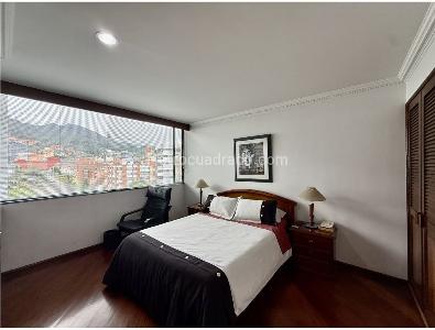 Apartamento de 3 alcobas en venta en Santa Barbara, Bogotá, 208 m² · foto 4 de 16