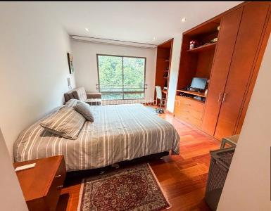 Apartamento de 3 alcobas en venta en Chico Reservado, Bogotá, 257 m² · foto 13 de 16