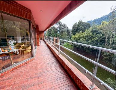 Apartamento de 3 alcobas en venta en Chico Reservado, Bogotá, 257 m² · foto 9 de 16