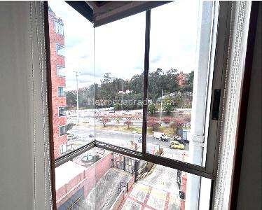 Apartamento de 3 alcobas en venta en Laderas De Gratamira, Bogotá, 59 m² · foto 6 de 18