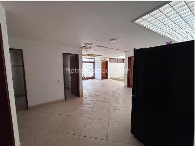 Casa de 4 alcobas en venta en Bogotá, 443 m² · foto 5 de 15