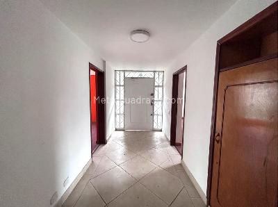 Casa de 4 alcobas en venta en Bogotá, 443 m² · foto 8 de 15