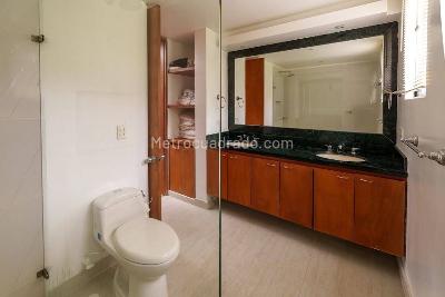 Casa de 4 alcobas en venta en Balcon De Lindaraja, Bogotá, 300 m² · foto 11 de 15