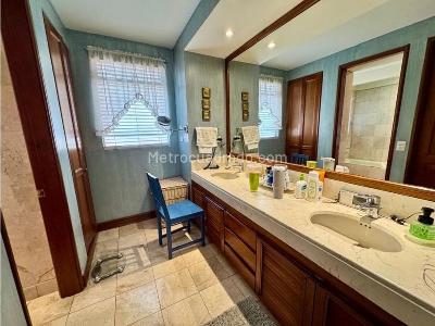 Apartamento de 3 alcobas en venta en El Nogal, Bogotá, 325 m² · foto 5 de 12