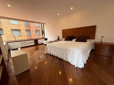 Apartamento de 3 alcobas en venta en La Cabrera, Bogotá, 250 m² · foto 9 de 14