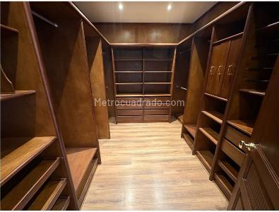 Apartamento de 3 alcobas en venta en Santa Barbara Alta, Bogotá, 250 m² · foto 15 de 15