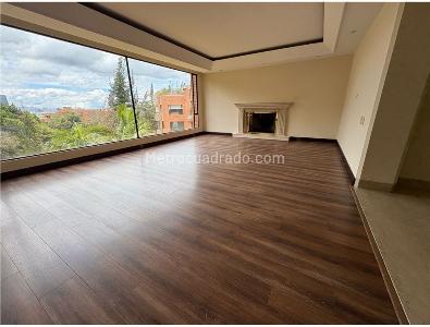 Apartamento de 3 alcobas en venta en Santa Barbara Alta, Bogotá, 250 m² · foto 3 de 15