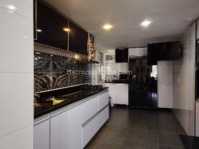 Apartamento de 3 alcobas en venta en Bella Suiza, Bogotá, 100 m² · foto 7 de 20