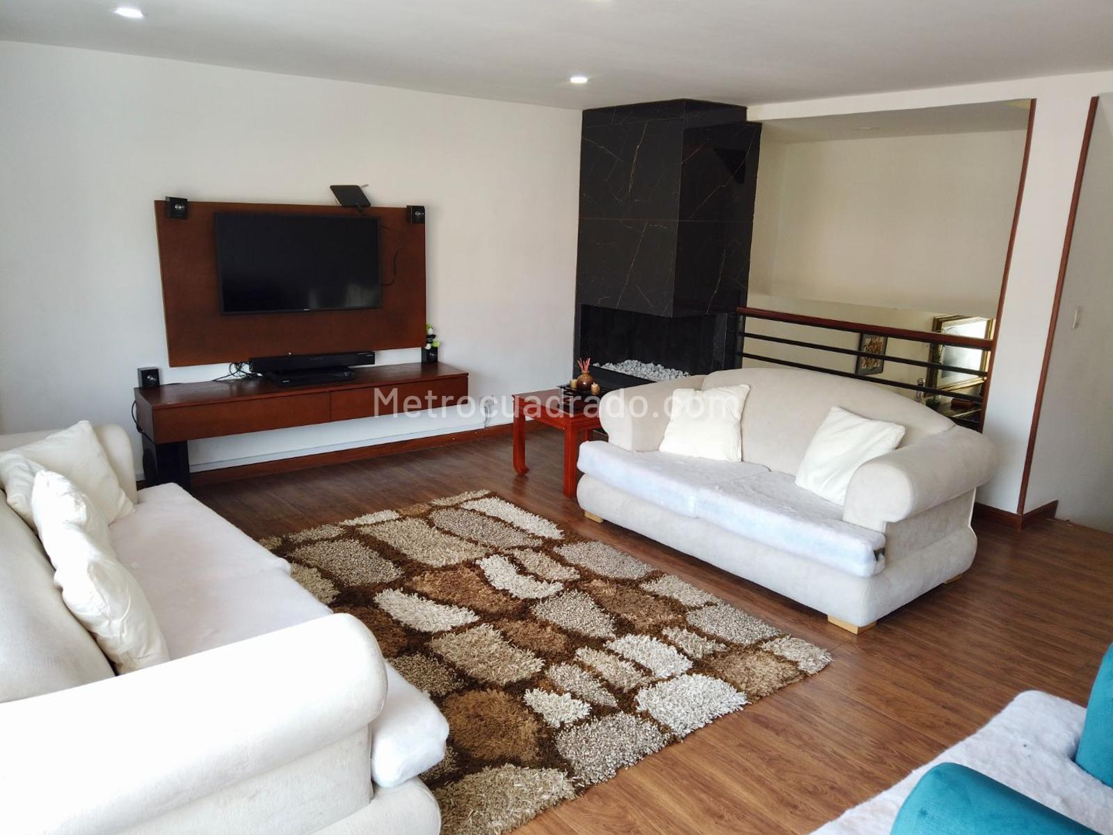 Casa de 3 habitaciones en venta en Villa Magdala, Bogotá — imagen 1 de 20