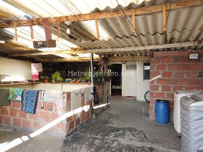 Casa de 5 alcobas en venta en Britalia Kennedy, Bogotá, 256 m² · foto 17 de 20
