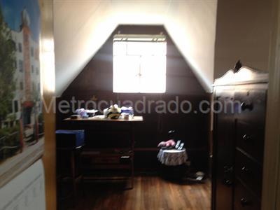 Casa de 5 alcobas en venta en Chico Los Rosales, Bogotá, 547 m² · foto 17 de 20