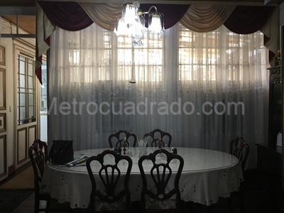 Casa de 5 alcobas en venta en La Candelaria, Bogotá, 994 m² · foto 8 de 20