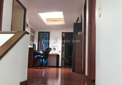 Casa de 5 alcobas en venta en Niza Sur, Bogotá, 397 m² · foto 13 de 20