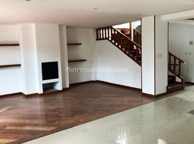 Casa de 5 alcobas en venta en Variante Chia, Chía, 350 m² · foto 10 de 20