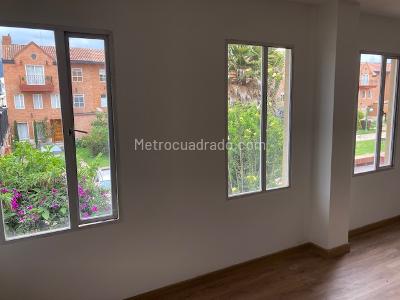 Casa de 5 alcobas en venta en Variante Chia, Chía, 350 m² · foto 13 de 20