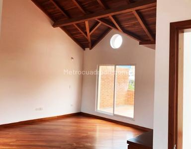 Casa de 5 alcobas en venta en Variante Chia, Chía, 350 m² · foto 19 de 20