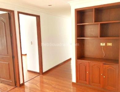 Apartamento en venta en Santa Barbara Occidental, Bogotá · foto 8 de 20
