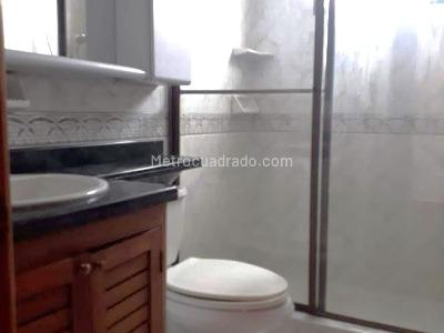 Apartamento de 3 alcobas en venta en Chico San Patricio, Bogotá, 139 m² · foto 12 de 16