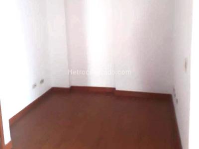 Apartamento de 3 alcobas en venta en Chico San Patricio, Bogotá, 139 m² · foto 13 de 16