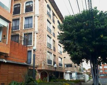 Apartamento de 3 alcobas en venta en Chico San Patricio, Bogotá, 139 m² · foto 1 de 16