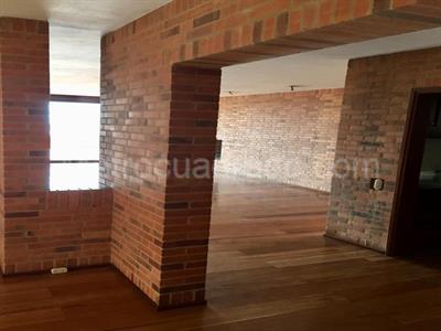Apartamento en venta en Altos Del Refugio, Bogotá · foto 4 de 13