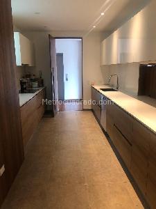 Apartamento en venta en Chico, Bogotá · foto 2 de 19