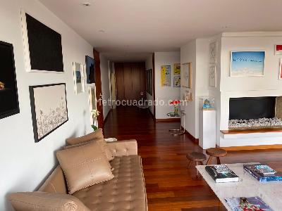 Apartamento de 3 alcobas en venta en Altos Del Retiro, Bogotá, 200 m² · foto 3 de 20