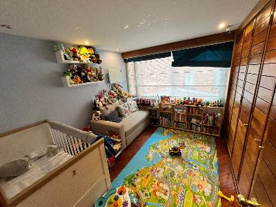 Apartamento de 3 alcobas en venta en Los Rosales, Bogotá, 187 m² · foto 6 de 8
