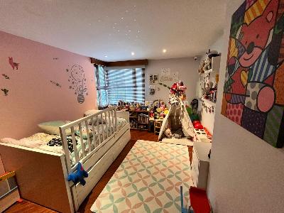 Apartamento de 3 alcobas en venta en Los Rosales, Bogotá, 187 m² · foto 7 de 8