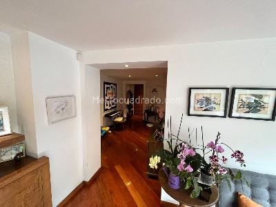 Apartamento de 3 alcobas en venta en Los Rosales, Bogotá, 187 m² · foto 8 de 8