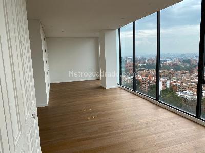 Apartamento de 3 alcobas en venta en Chico Alto, Bogotá, 340 m² · foto 20 de 20