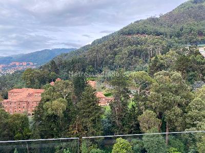 Apartamento de 3 alcobas en venta en Chico Alto, Bogotá, 340 m² · foto 2 de 20