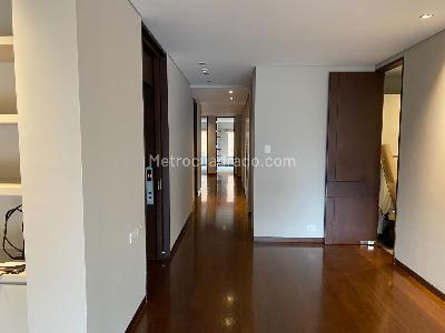 Apartamento de 4 alcobas en venta en La Cabrera, Bogotá, 318 m² · foto 18 de 20