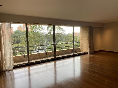 Apartamento de 4 alcobas en venta en La Cabrera, Bogotá, 318 m² · foto 19 de 20