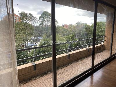 Apartamento de 4 alcobas en venta en La Cabrera, Bogotá, 318 m² · foto 2 de 20