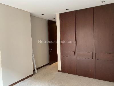 Apartamento de 4 alcobas en venta en La Cabrera, Bogotá, 318 m² · foto 8 de 20