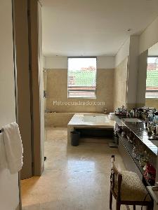 Apartamento de 3 alcobas en venta en Reserva Del Chico, Bogotá, 330 m² · foto 16 de 20
