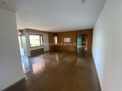 Apartamento en venta en El Refugio, Bogotá · foto 3 de 16