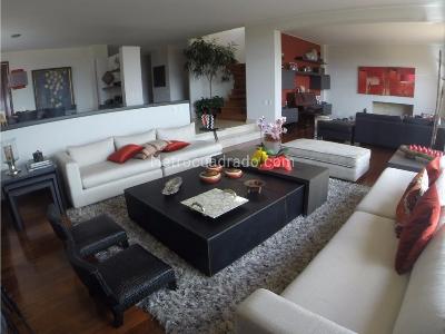 Casa de 4 alcobas en venta en Bosque Del Marquez, Bogotá, 574 m² · foto 3 de 20