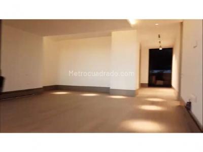 Casa de 3 alcobas en venta en El Refugio, Bogotá, 610 m² · foto 16 de 20