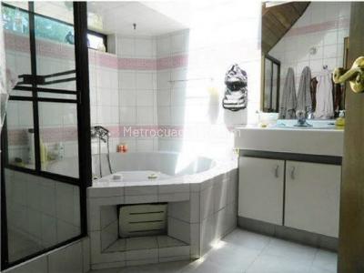 Casa de 3 alcobas en venta en Santa Ana Oriental, Bogotá, 255 m² · foto 10 de 14